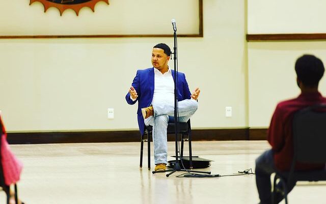 Freddie Figgers Speaking With Students At An Event